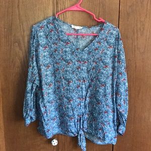 Gently preloved floral top! 💙❤️